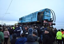 El regreso de una locomotora marca un hito en la reactivación ferroviaria de Santa Cruz